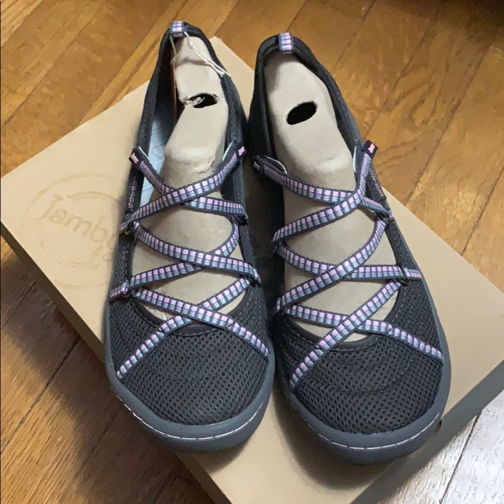 NWT J Sport by Jambu 🐠 water ready!